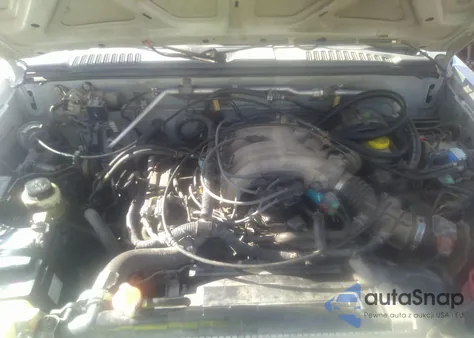 2000 Nissan Xterra Se/Xe from USA, damaged, VIN 5N1ED28Y2YC559605